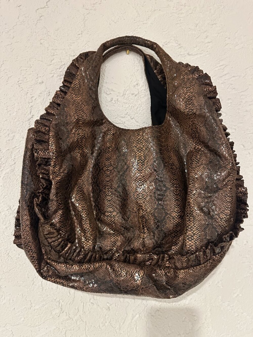 Fresca Ginza Yoshinoya Metallic Snakeskin Ruffle Shoulder Bag Japan